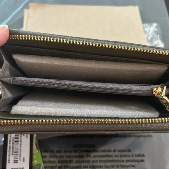 Badgley Mischka Diamond Quilting Long Wallet Gray Vegan Leather BM-4087 MSRP $59 - Picture 4 of 6